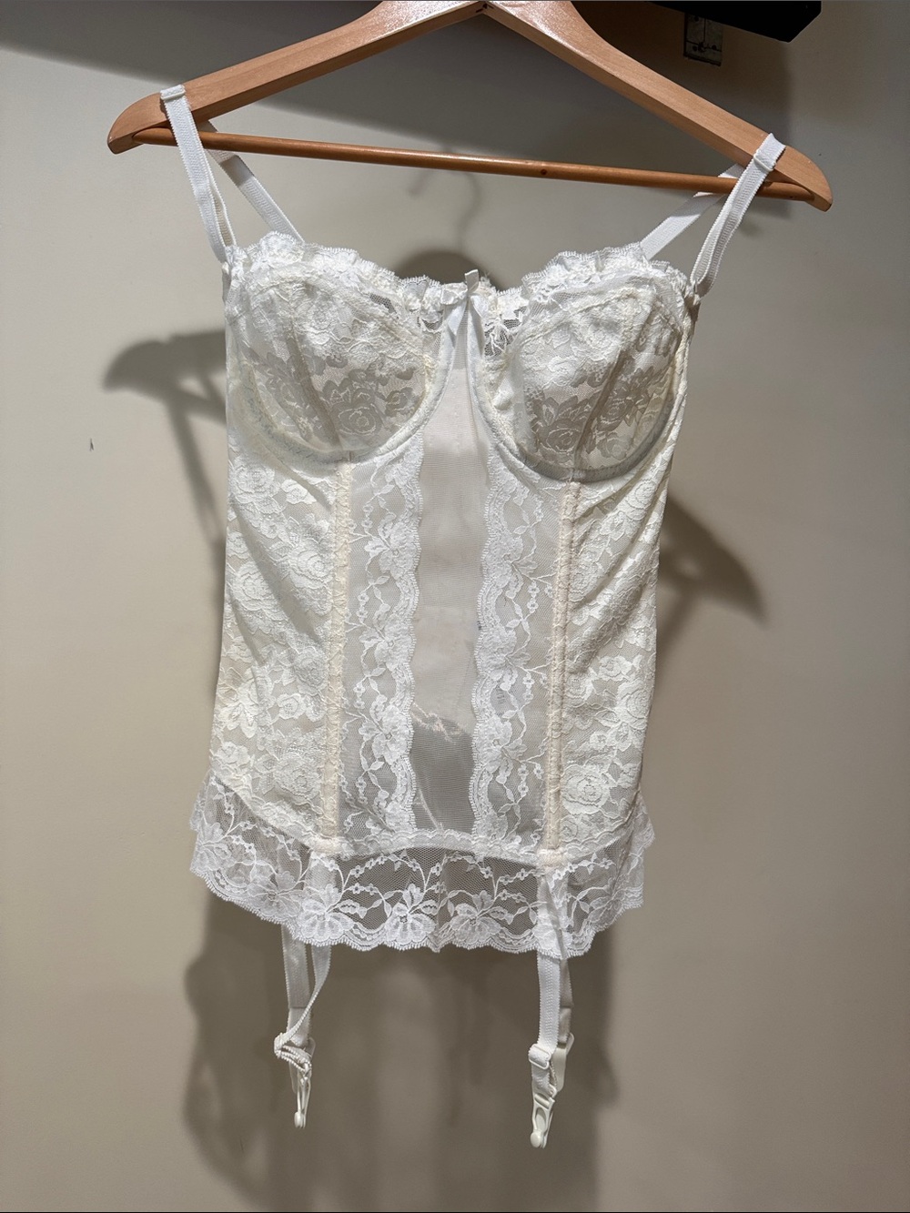 dip White Lace Bustier with Garters